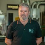 Kjell Skjæveland hos Renommé Skilt og Dekor
